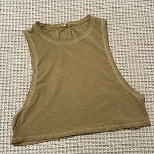 Lululemon cropped tank